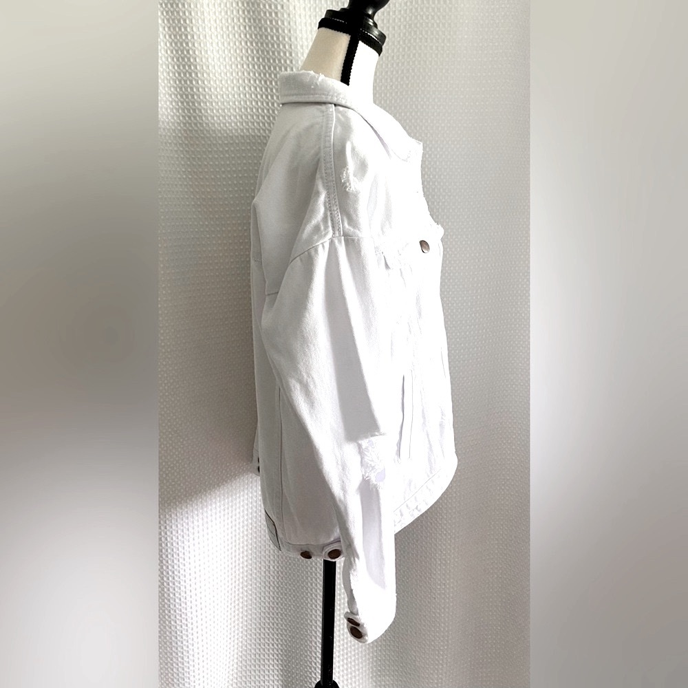 Women’s Oneteaspoon OVERSIZED Distressed White Denim Jacket size XS (fits S-M-L) - Picture 9 of 16